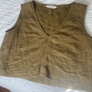 Elizabeth Suzann Polly crop M